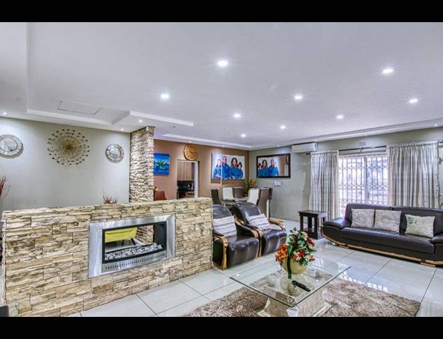 3 BEDROOM APARTMENT FOR SALE IN KENSINGTON B